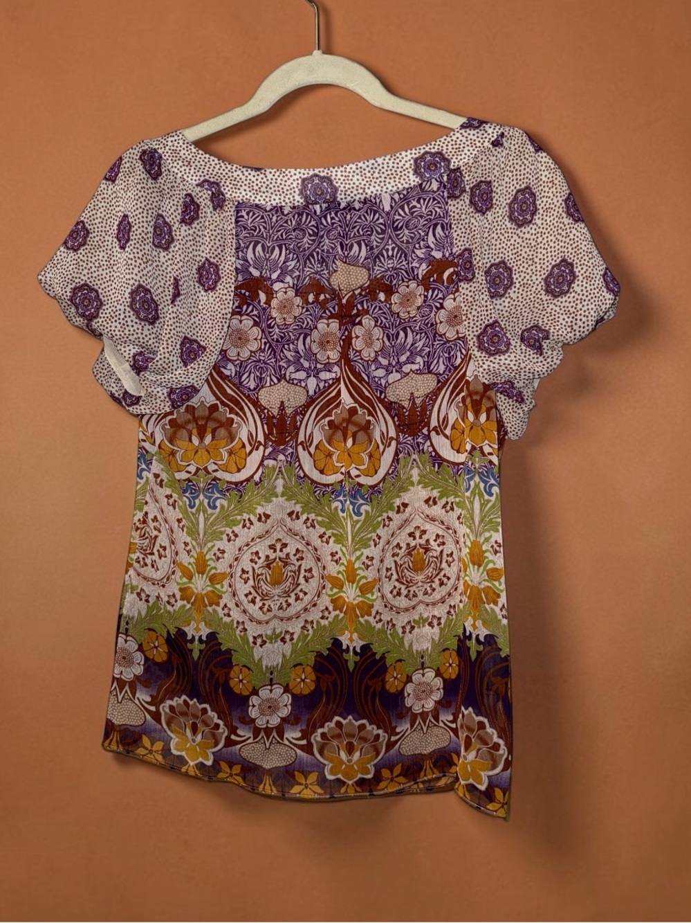 Eci Boho Floral Print Short Sleeve Top in Purple and Cream